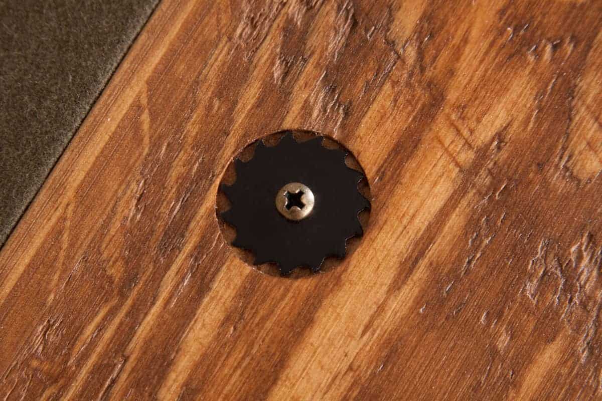 Sawtooth Hickory Pool Table bolt view