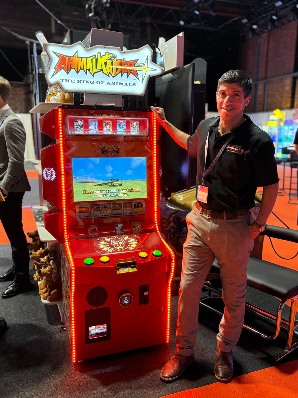 Bandai Namco Animal Kaiser Plus arcade card battle game with collectible card dispenser, HD animations, and kid-friendly cabinet.