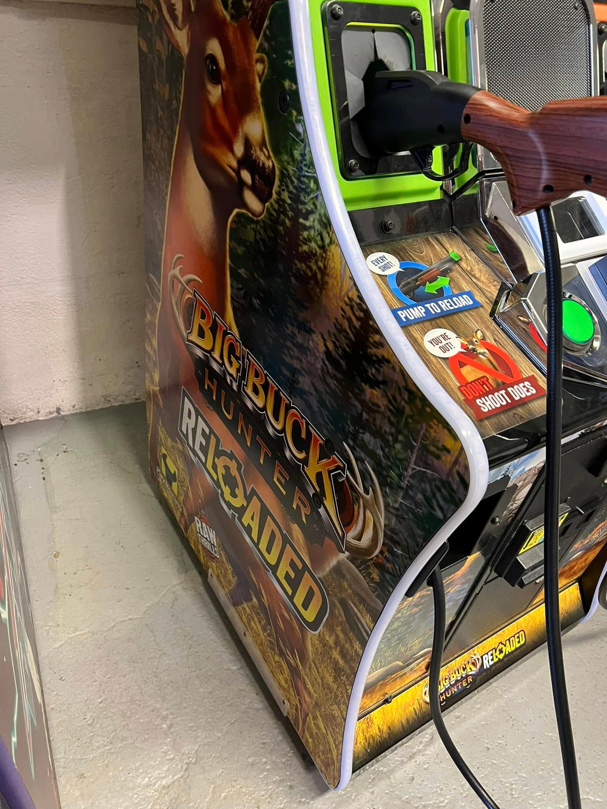 Dual pump action rifles on Big Buck Hunter Reloaded Panorama arcade hunting game