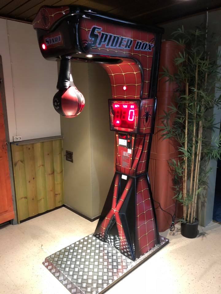 Boxer Spider compact boxing machine with space-saving design and optional wall-mount setup.