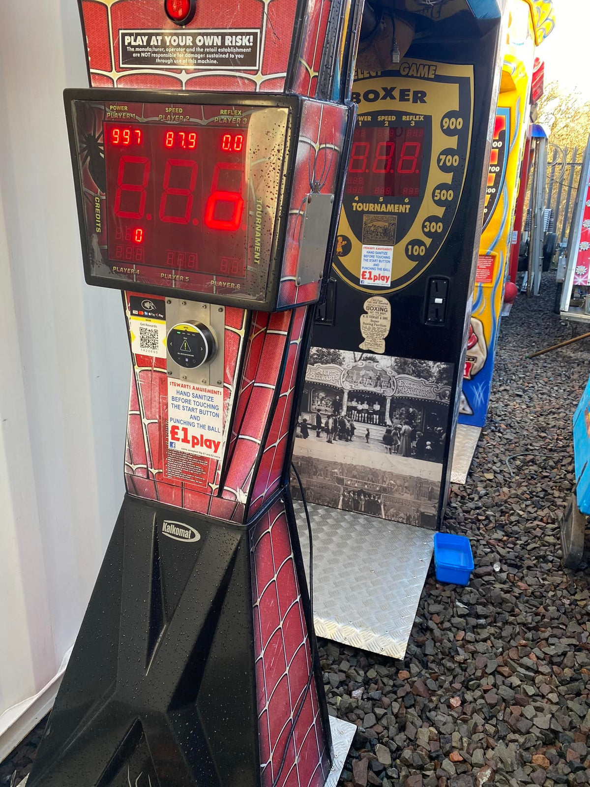 Boxer Spider compact boxing machine with space-saving design and optional wall-mount setup.