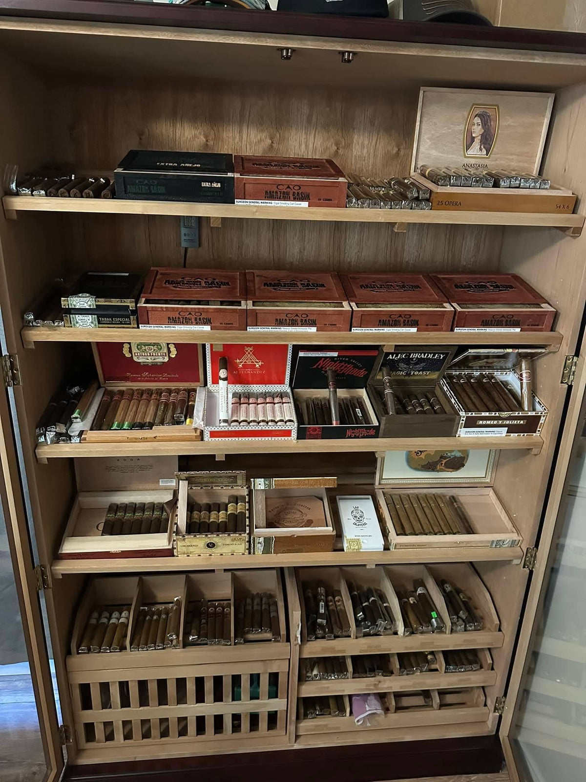 Commercial display 4000 cigar humidor by Humidor Supreme for large-capacity cigar storage