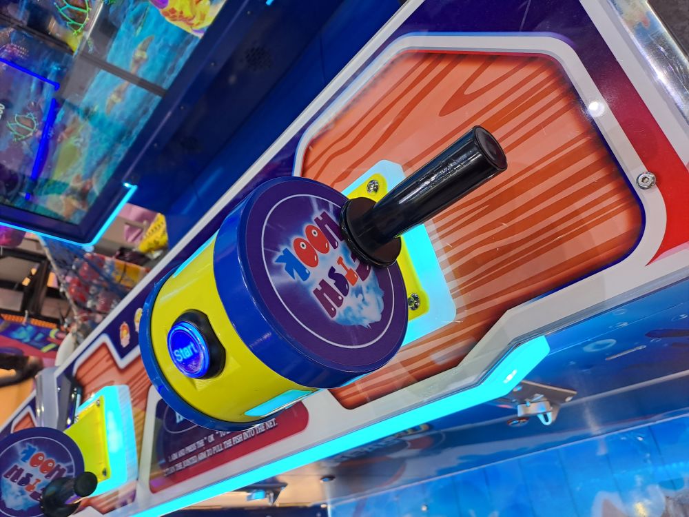 SEGA Arcade | Big Sea Fishing - Competitive Fishing Redemption Arcade Game by SEGA - Video Game Arcade