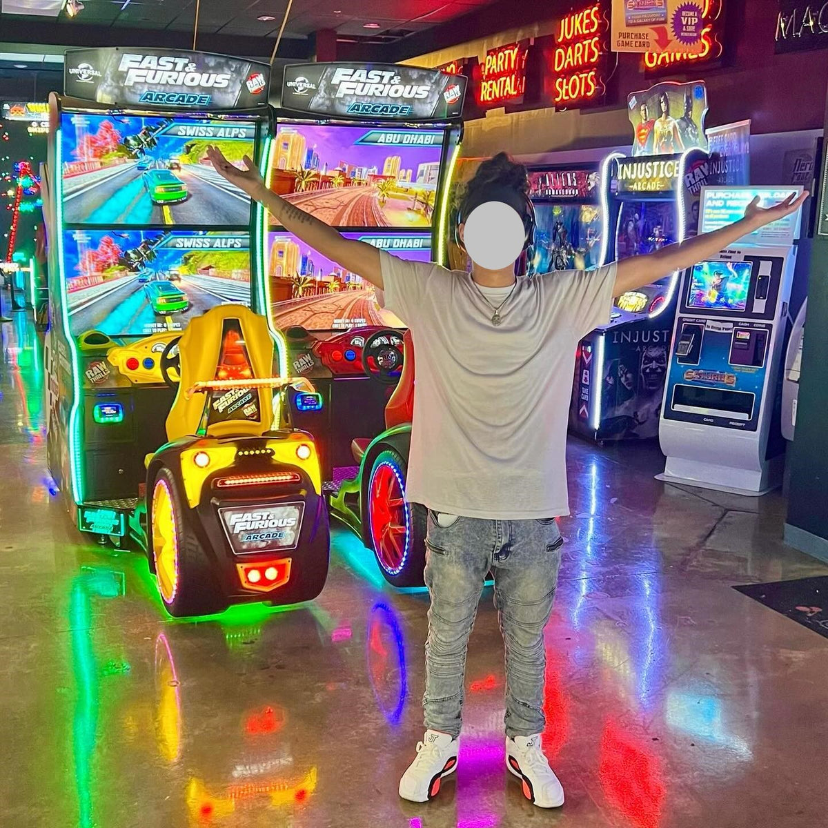 Fast and Furious arcade racing machine 43 inch standard cabinet with LED cockpit and dual UHD displays