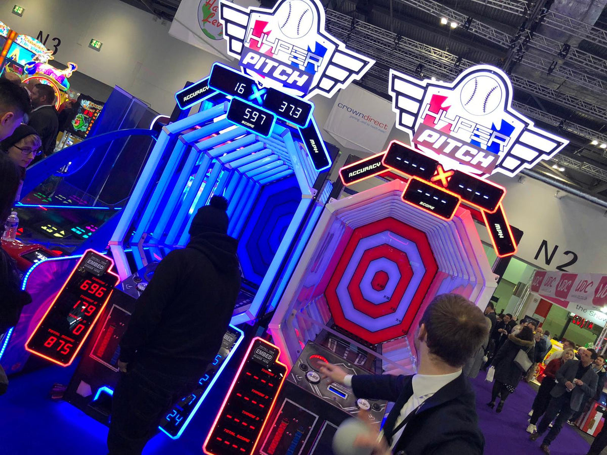 HYPERpitch baseball pitching arcade game with speed and accuracy challenge for 1–2 players.