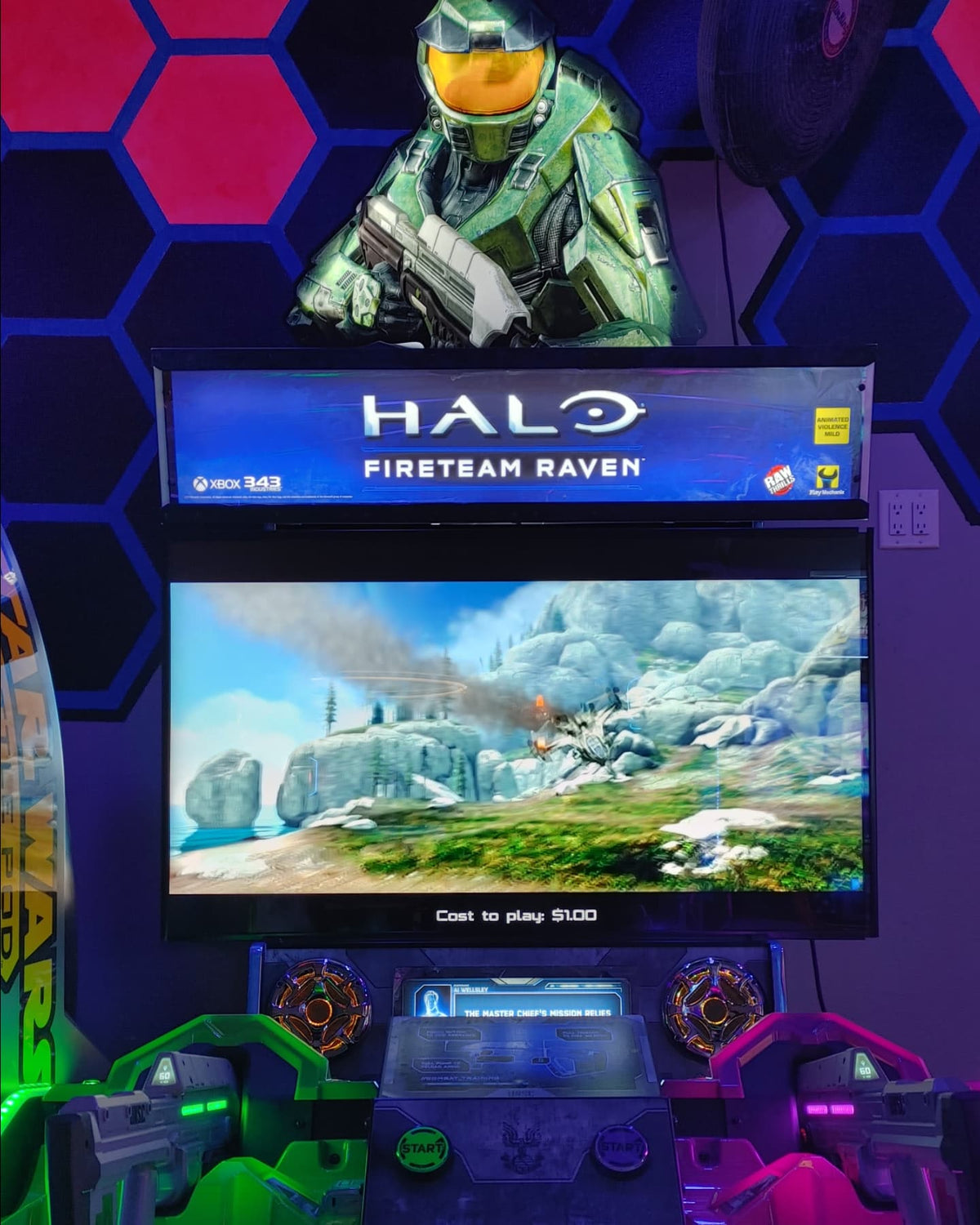 Halo: Fireteam Raven 2-player arcade shooter with six missions and compact cabinet design.