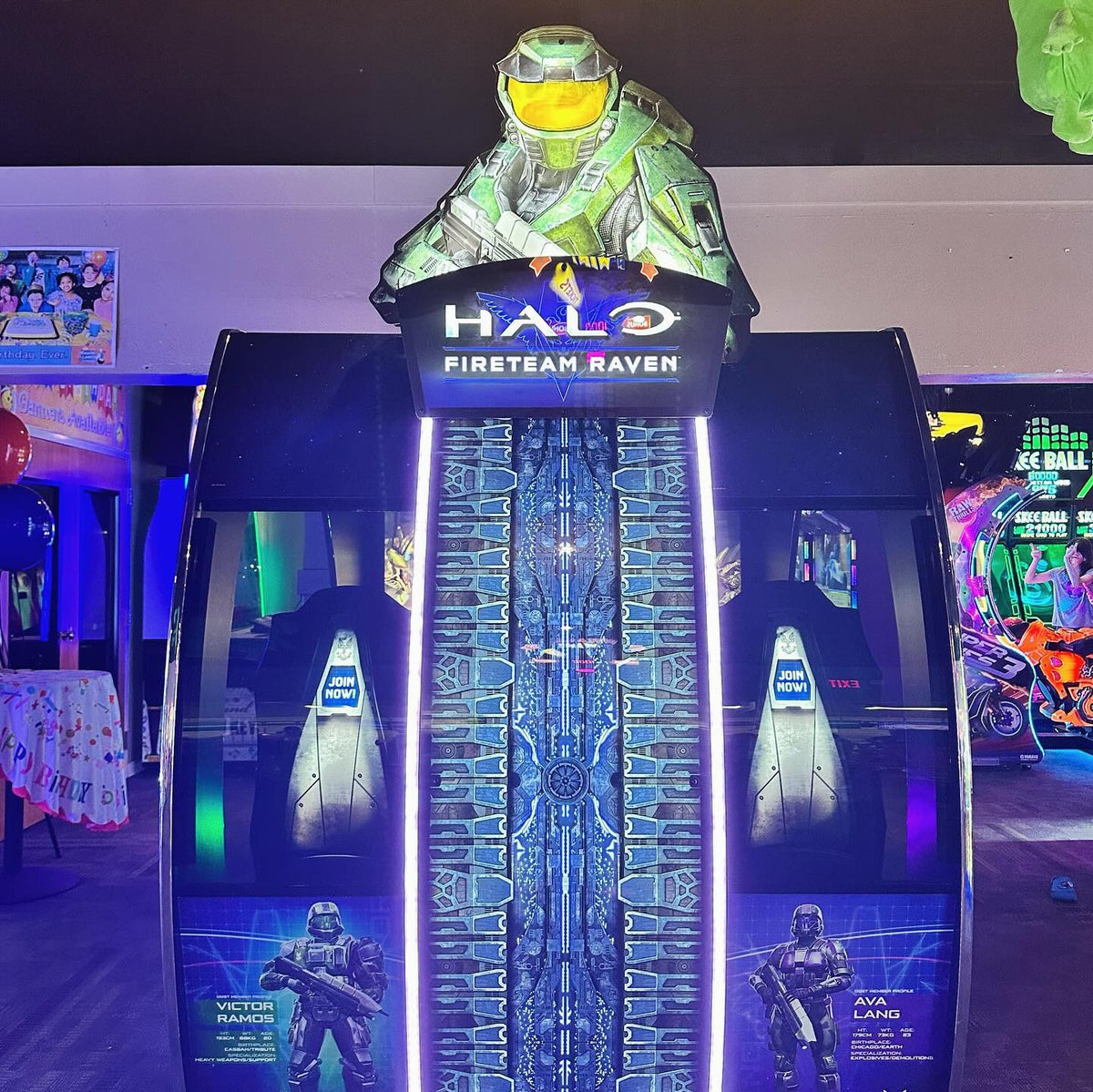 Halo: Fireteam Raven 2-player environmental arcade machine with immersive co-op sci-fi shooter and 55-inch HD display.