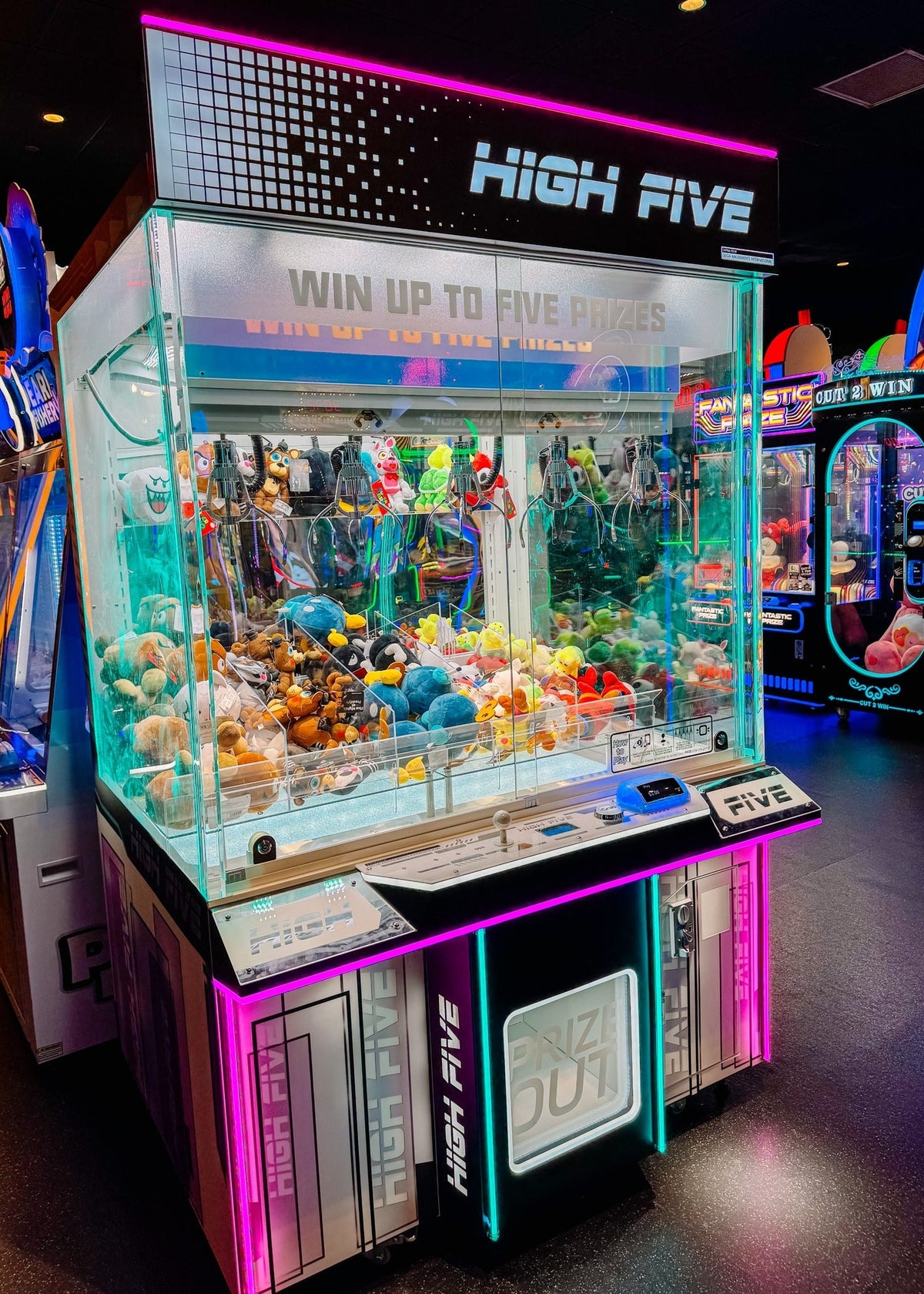 High Five – Five-Claw Prize Crane Arcade Machine