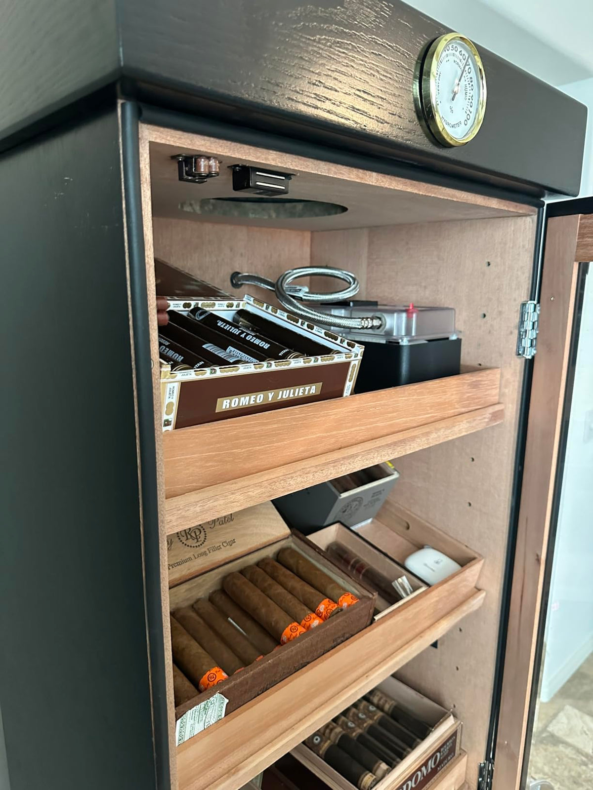 Humidor Supreme tower display humidor with drawers, holds up to 3000 cigars for premium cigar storage