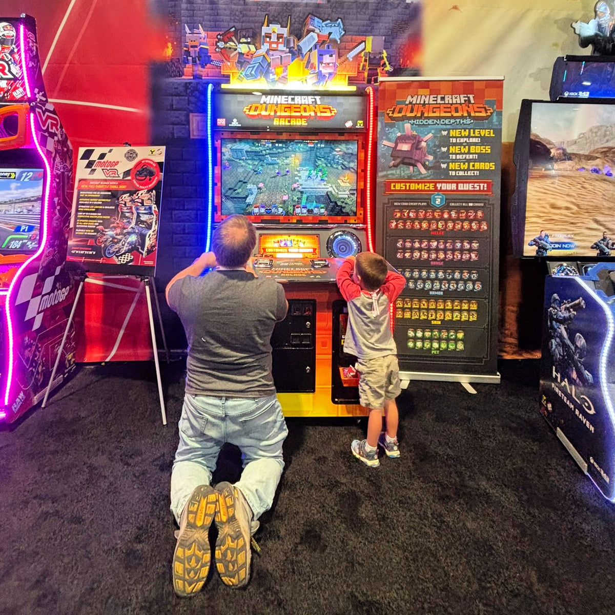 Minecraft Dungeons arcade machine with 2-player dungeon crawling, 43-inch HD display, and 143 collectible cards.