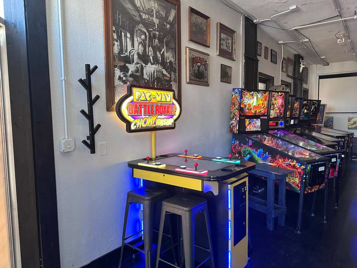 Pac-Man Battle Royale Championship arcade game with 4-player competitive gameplay, power-ups, and coin-op or free play options