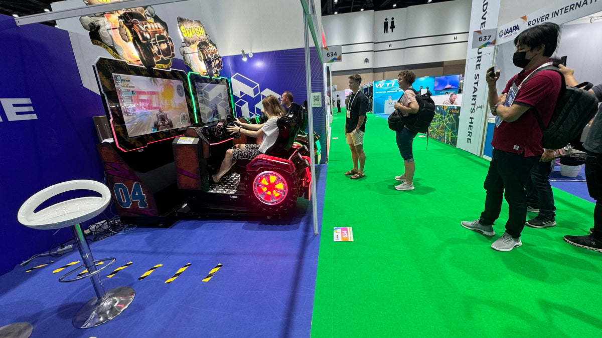 SMASH DX off-road racing arcade machine with motion seat, power-up battles, and linkable 4-player gameplay.