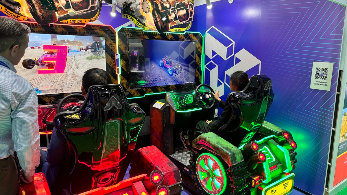 SMASH DX off-road racing arcade machine with motion seat, power-up battles, and linkable 4-player gameplay.