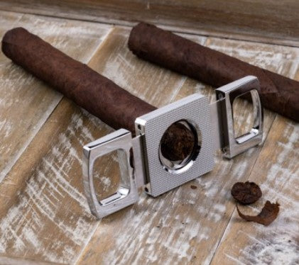 Silver Guillotine Cigar Cutter with Etched Body (62 Ring Gauge)