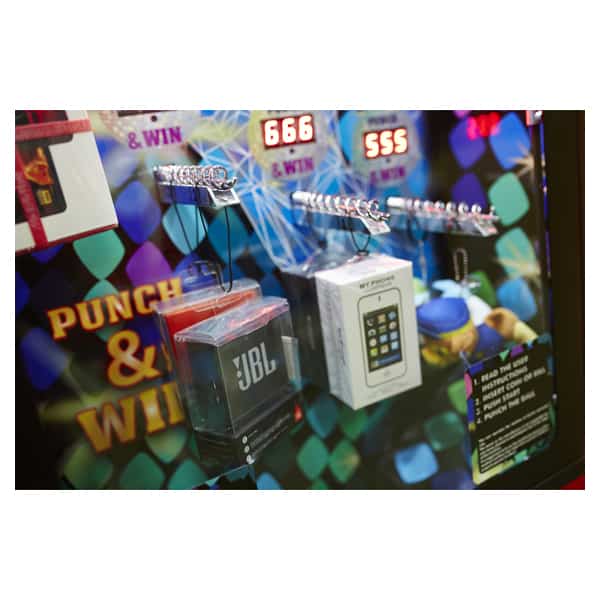 Boxer Prize II – Prize Boxing Machine closeup view