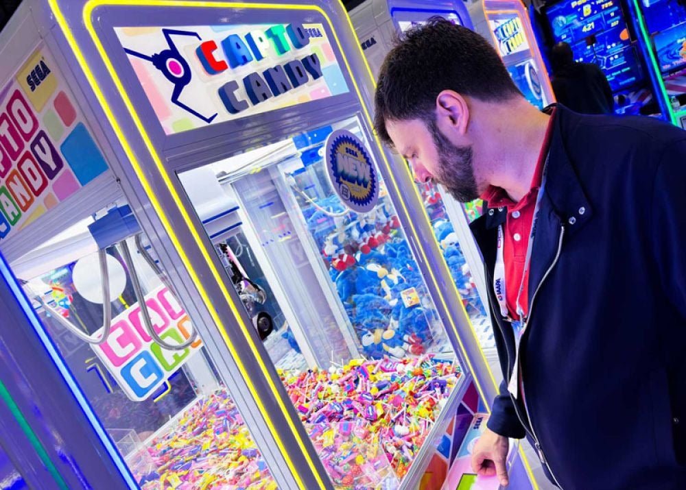 Capto Candy - Candy Crane Arcade Machine by SEGA - Video Game Arcade